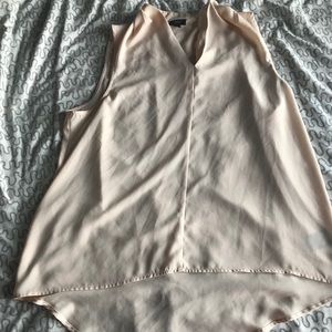 Hi-lo cream sleeveless blouse